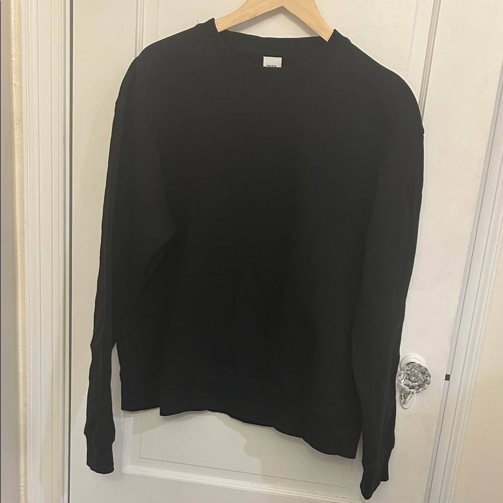 Zara Men's Classic Black Crewneck Sweater